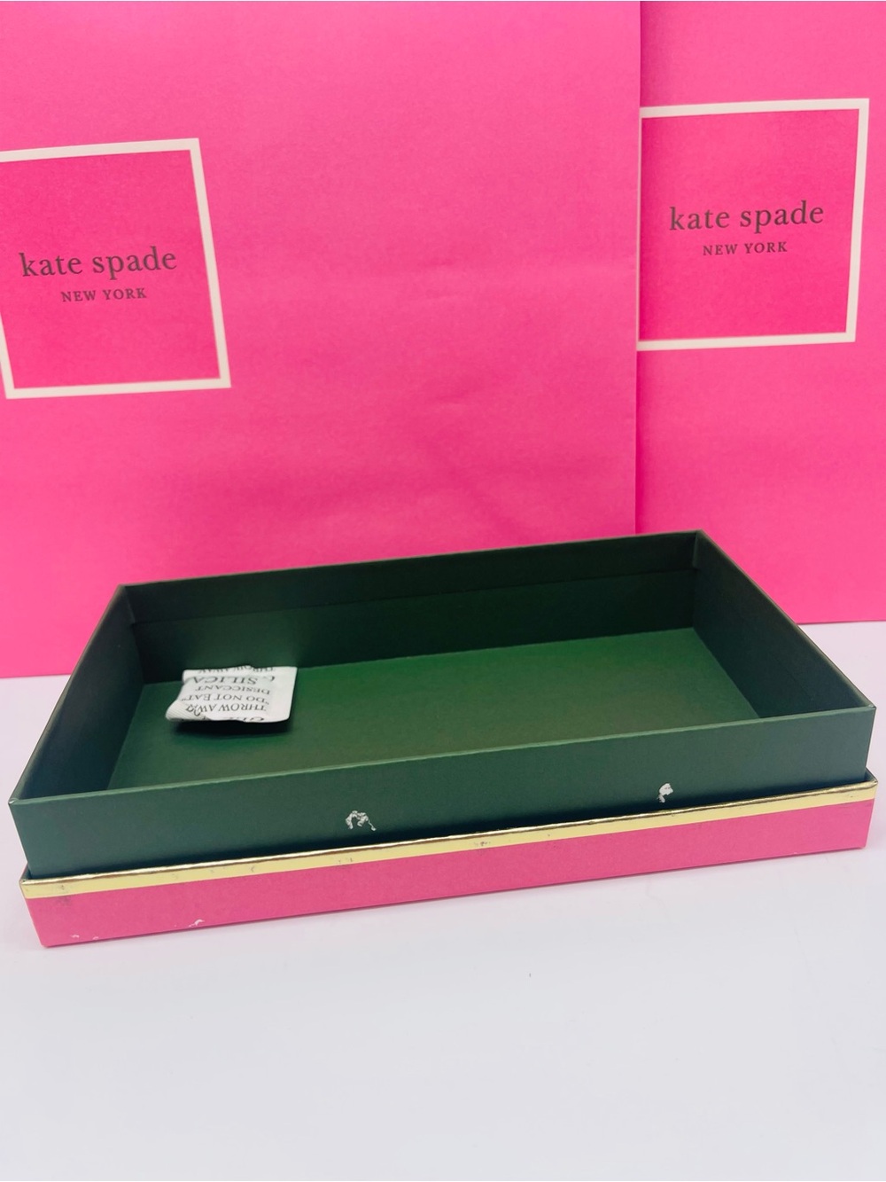 Kate Spade Bright Pink Gift Box - Picture 15 of 16